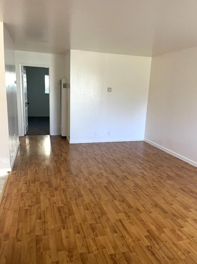 Building Photo - 7526 Forest St