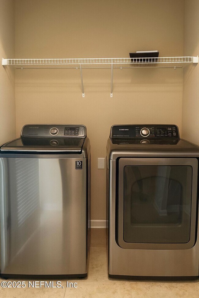 Building Photo - 4220 Plantation Oaks Blvd