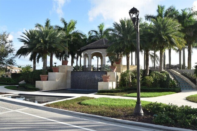 Building Photo - 16927 Bridge Crossing Cir