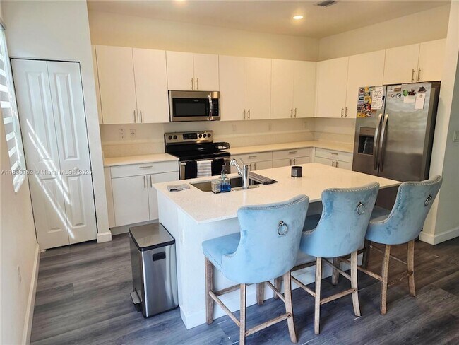 Building Photo - 13130 SW 232nd Ter