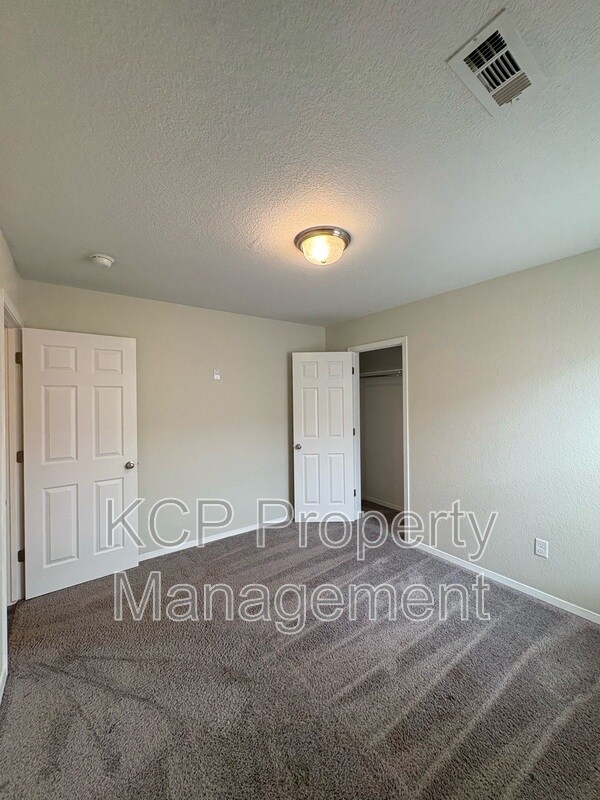 Building Photo - 6706 SW Whitmarsh Rd