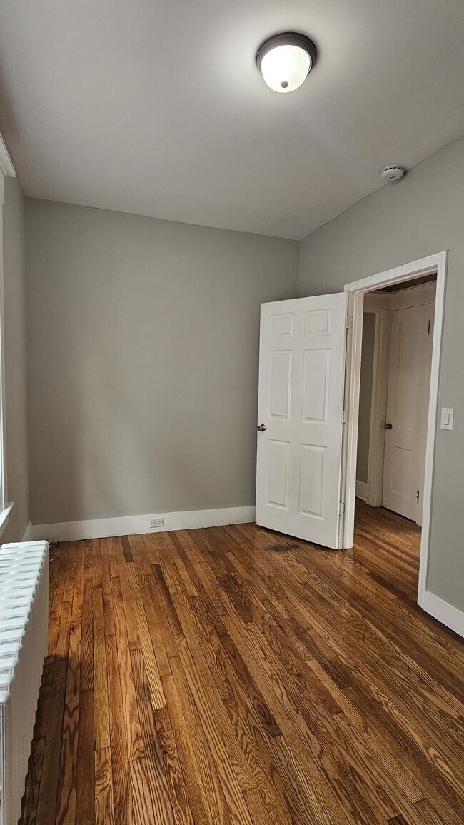 Building Photo - 26 Whittlesey Ave