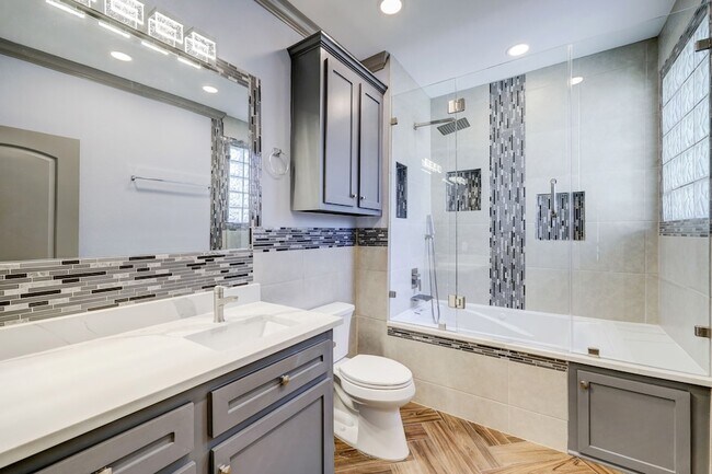 Building Photo - 12903 Figaro Dr