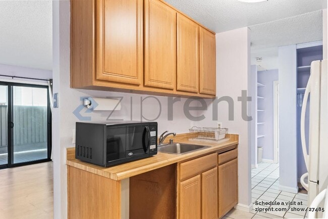 Building Photo - 2077 Washington Ave