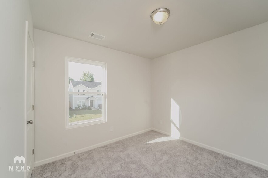 Building Photo - 639 Farmstead Trail