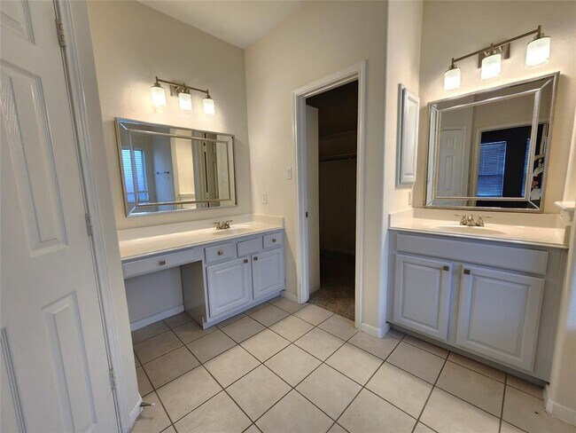 Building Photo - 11404 Tidenhaven Ct