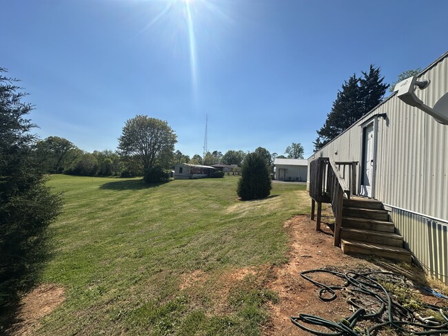 Building Photo - 8004 Reynolda Rd