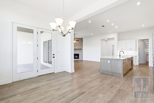 Building Photo - 1024 Siena Sunset Rd