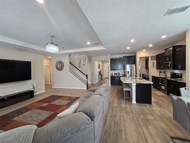 Building Photo - 10912 Honor Rd