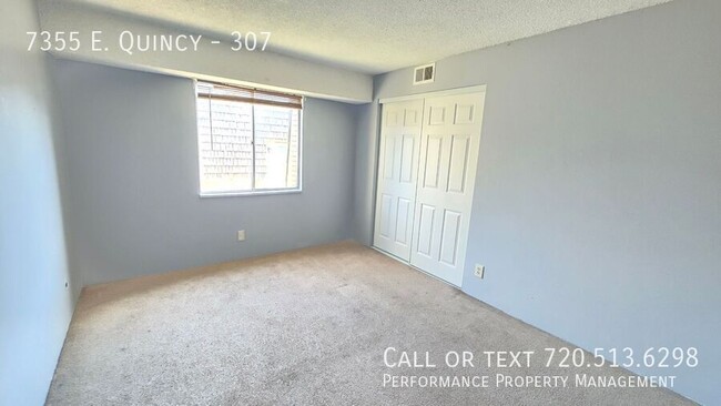 Building Photo - Beautiful 2-bedroom, 1.5-bathroom condo