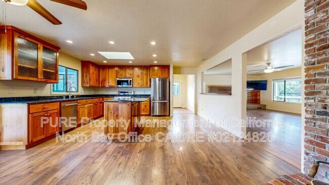 Building Photo - 4939 Dry Creek Rd