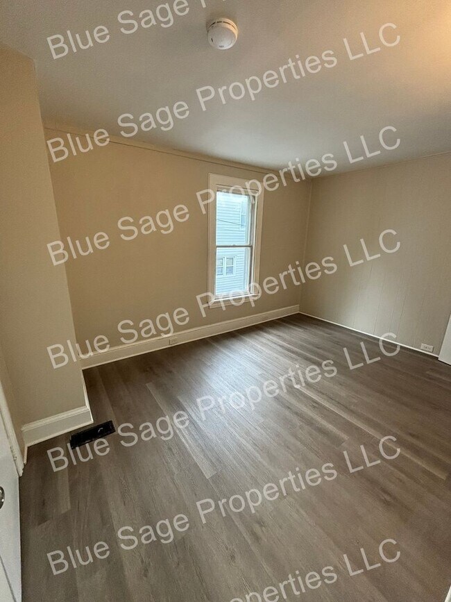Building Photo - 126 Beech St