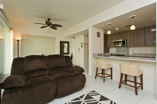 Building Photo - Available October 15th, One Bedroom One Ba...