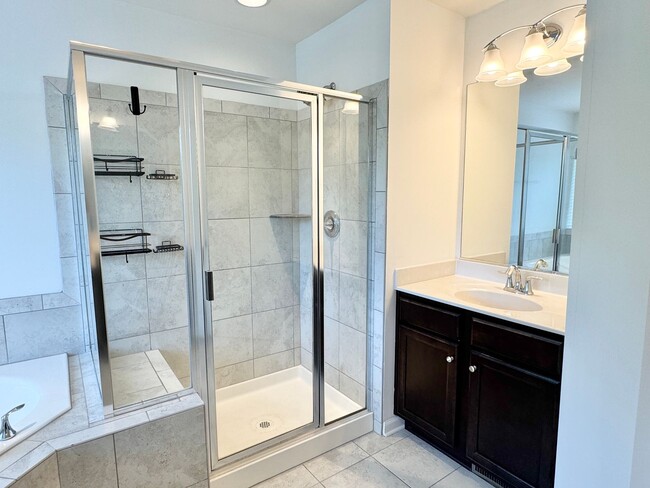 Building Photo - CLOSE TO BROOKE POINT VRE - LARGE ACREAGE HOME - STAFFORD- BASEMENT KITCHENETTE