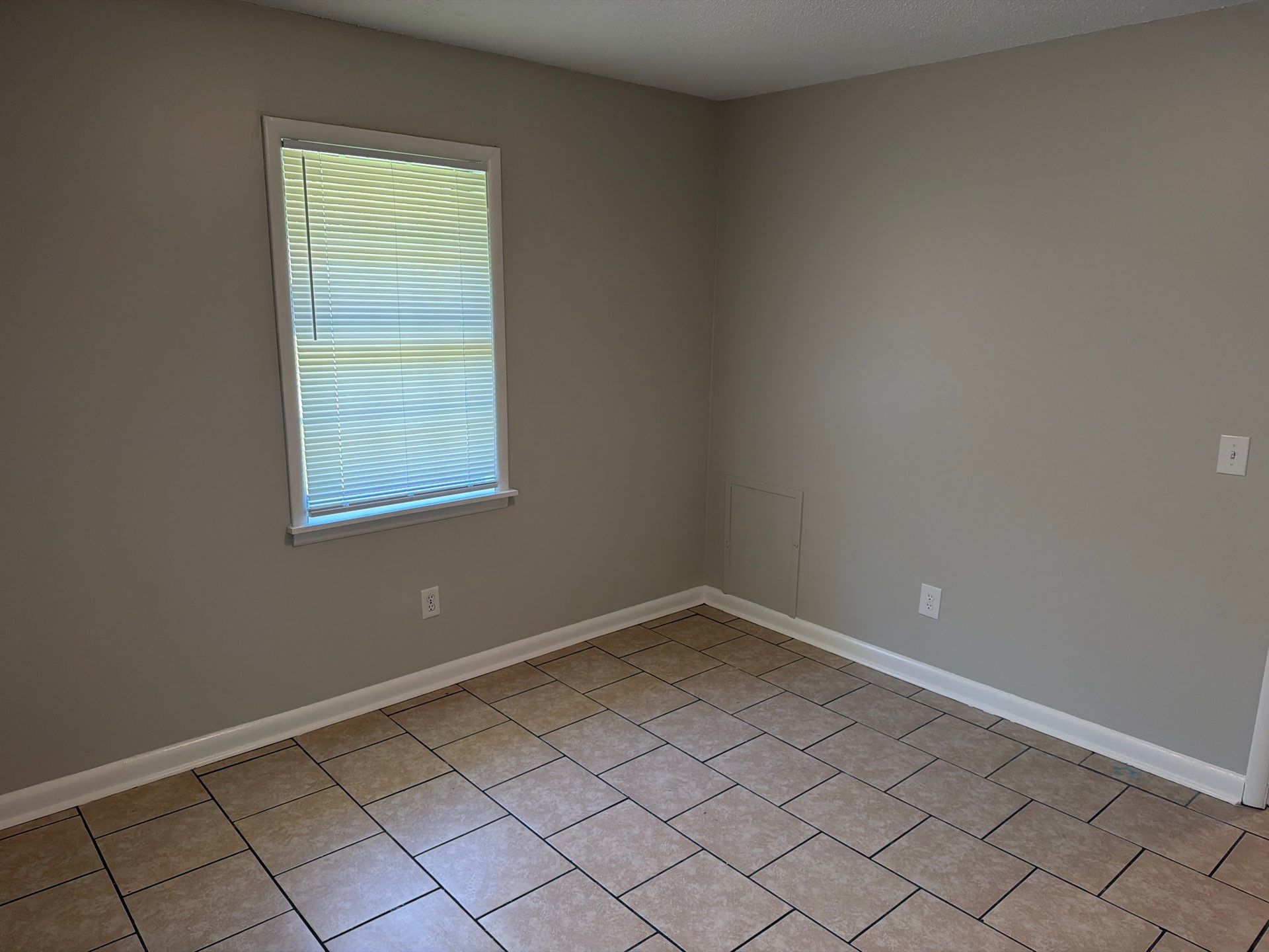 Building Photo - 72 Briarcliff Dr
