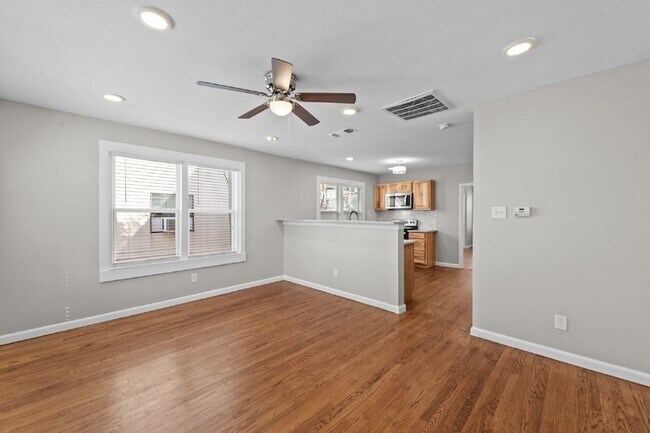 Building Photo - 3772 W 6th St