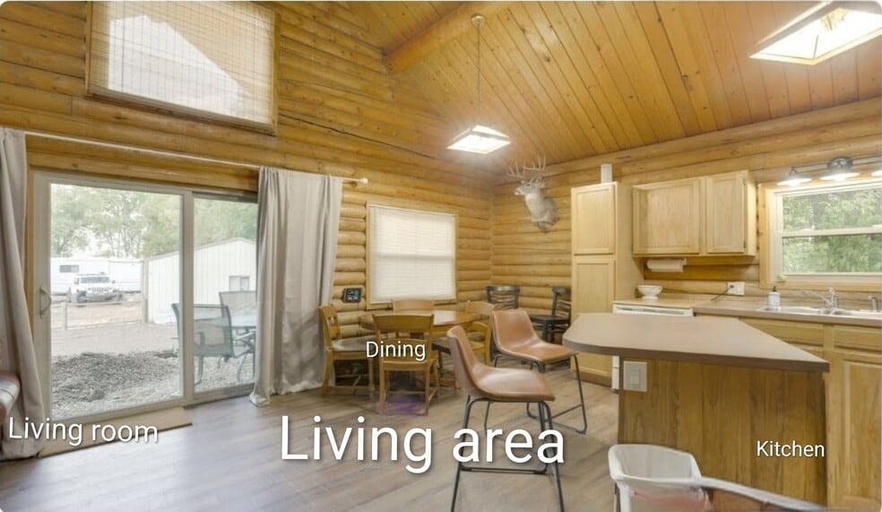 Building Photo - 6085 Coffeen Ave