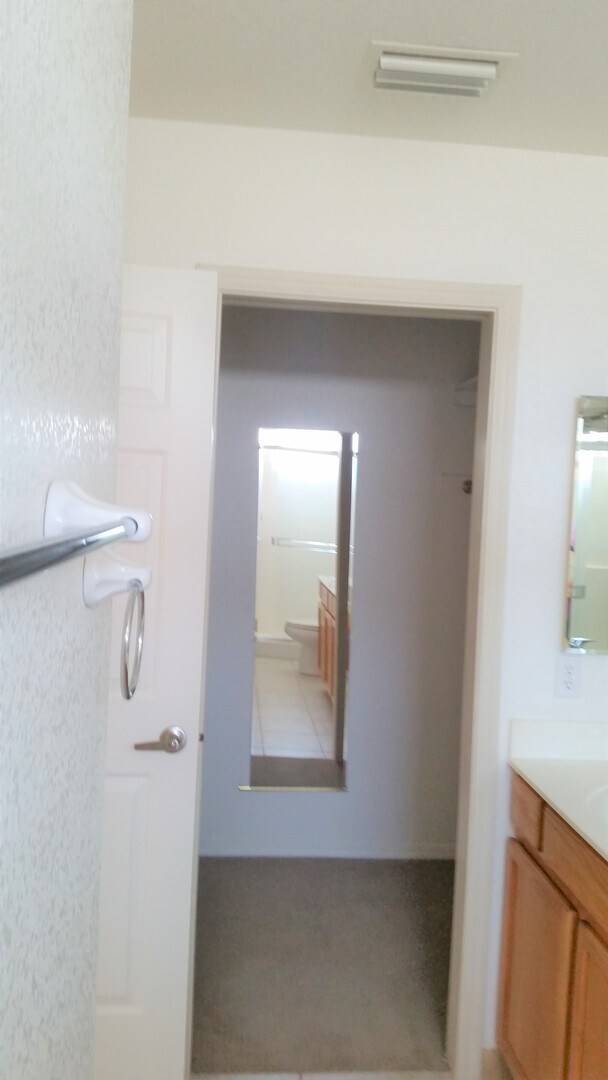 Building Photo - Modern Southside Duplex