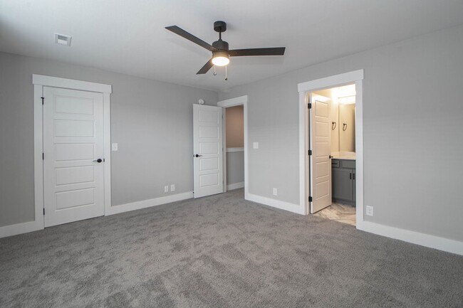 Building Photo - 1604 Jonathan Wade Cir