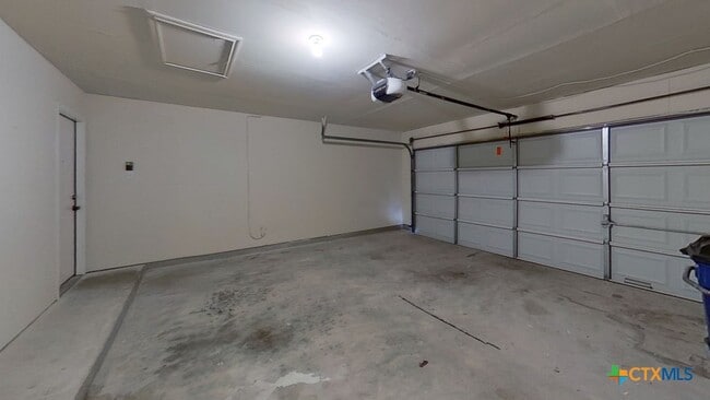 Building Photo - 111 Carol Ave