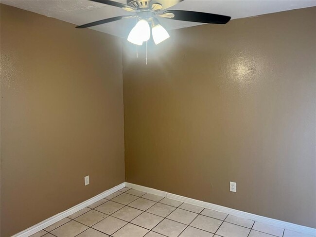 Building Photo - 7831 Redgate Cir
