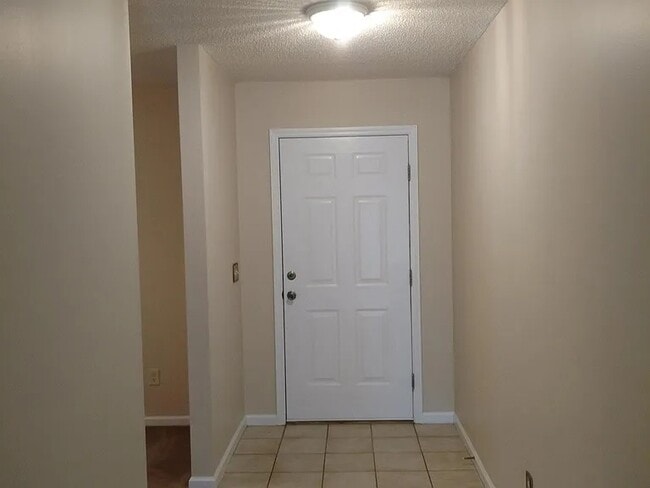 Building Photo - 96 W Daryl Dr