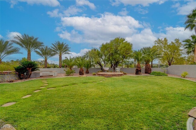 Building Photo - 304 Mesa Rim Ct