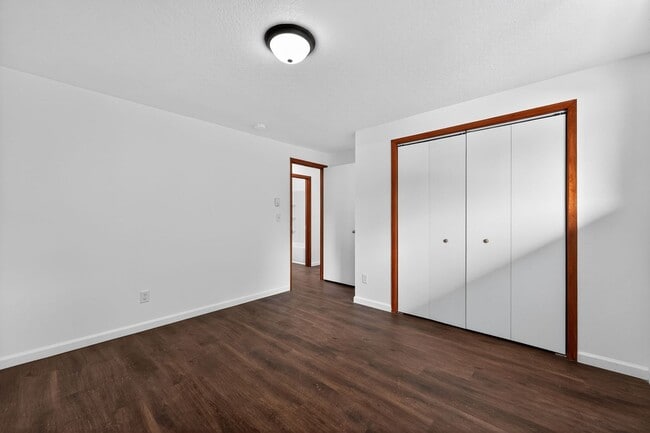 Building Photo - Half off the first month's rent!