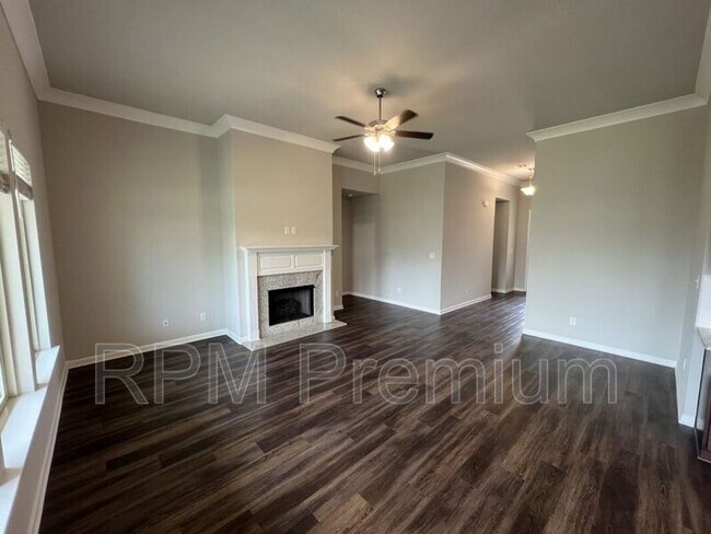 Building Photo - 2123 Westfield Ave