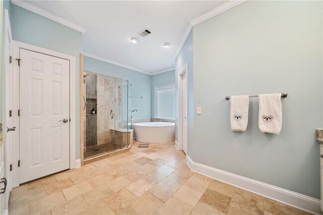Building Photo - 12510 Preserve Ln