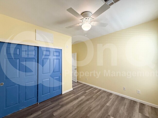 Building Photo - 45513 W Starlight Dr