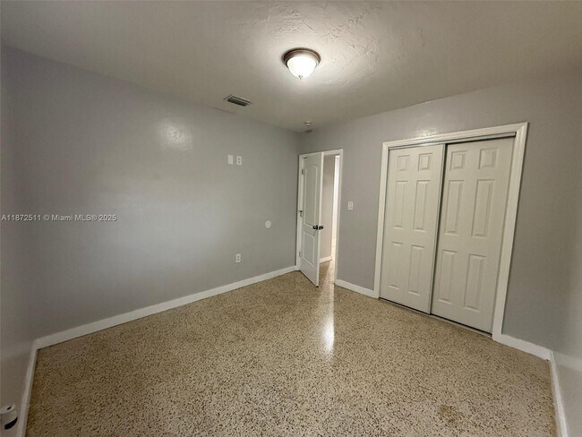 Building Photo - 901 NW 55th St