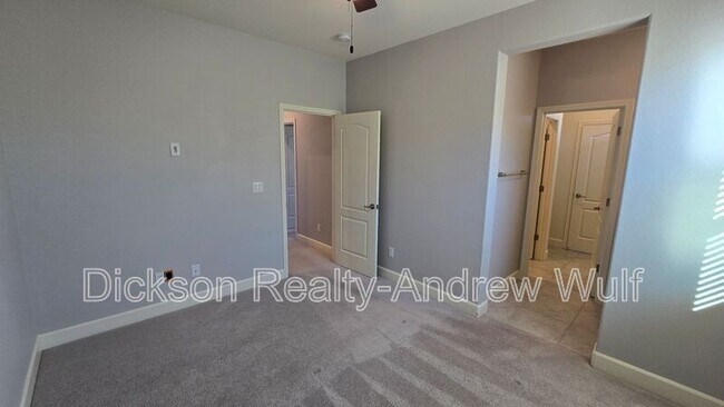 Building Photo - 2149 Neuer Dr