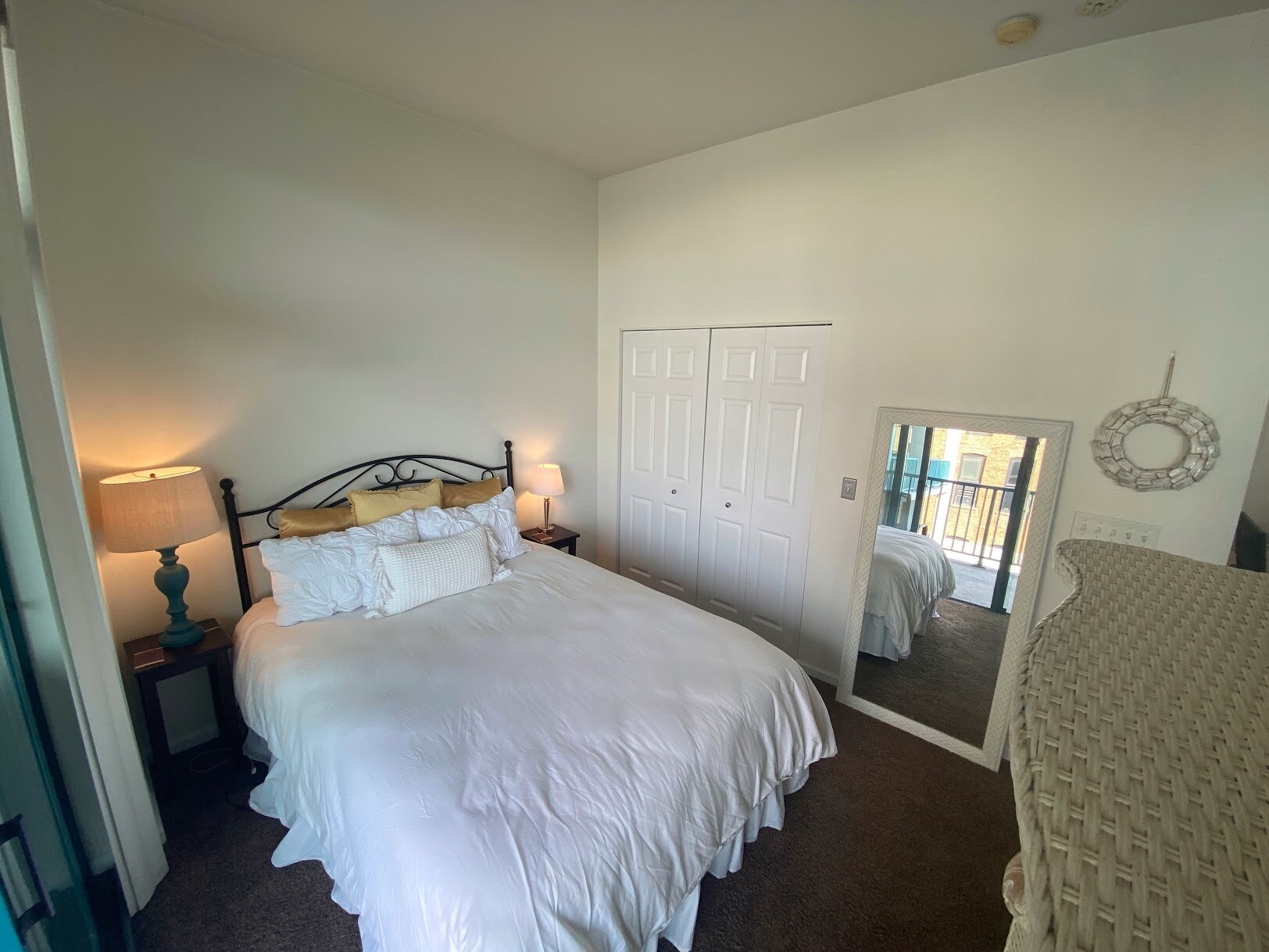 Building Photo - 340 W Superior St