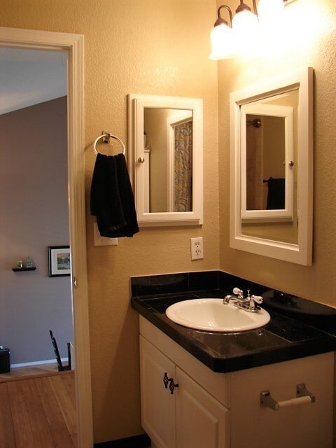 Building Photo - 4702 Ardley Dr