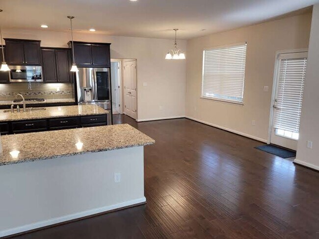 Building Photo - 509 Ackerman Ln