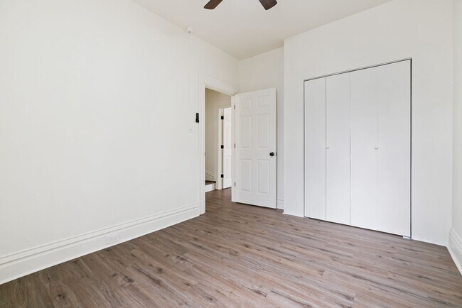 Building Photo - 4 bed 1.5 bath - completely updated, central air, patio.  Great location