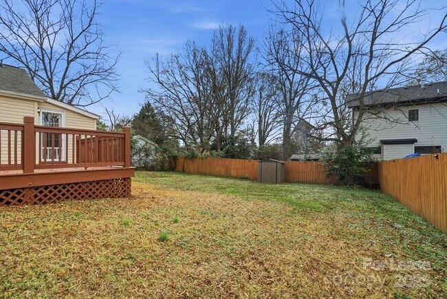 Building Photo - 2830 Hilliard Dr