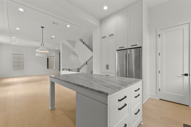 Building Photo - 1247 Peden St
