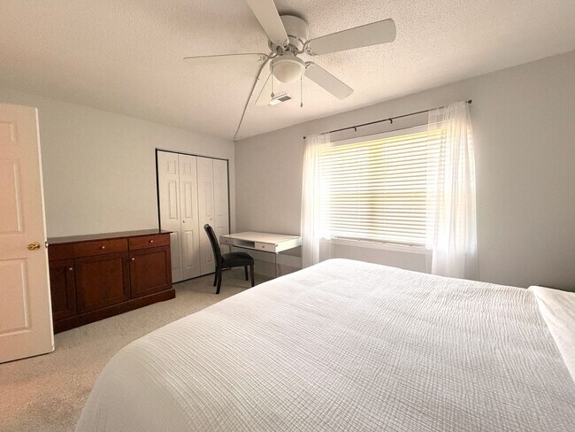 Building Photo - Fully Furnished Beach Pod - 2BR Near Folly Beach & Downtown Charleston!