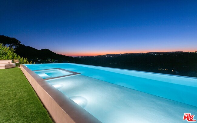 Building Photo - 9607 Highridge Dr