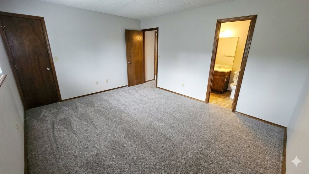 Building Photo - 5060 Horseshoe Bend St