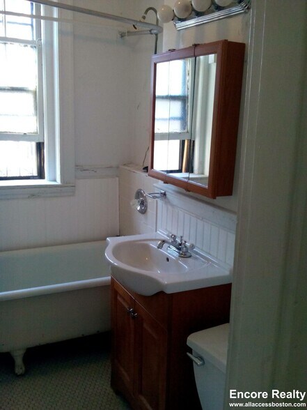 Building Photo - 317 Allston St