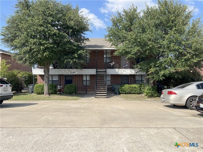 Building Photo - 1103 Circle M Dr