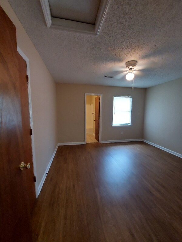 Building Photo - 220 Wyndham Cir