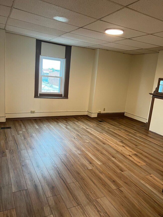 Building Photo - 331 Atwood St