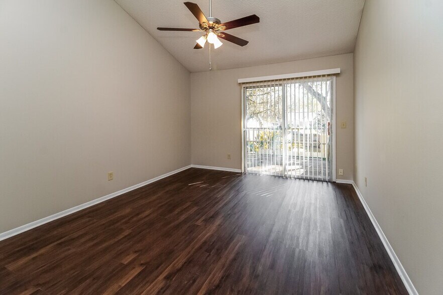 Building Photo - 1240 Crossfield Dr