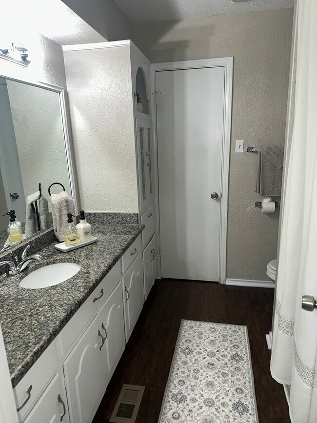 Building Photo - 5019 Blanchard Dr