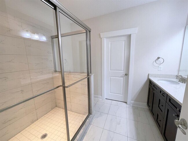 Building Photo - 2411 W North A St