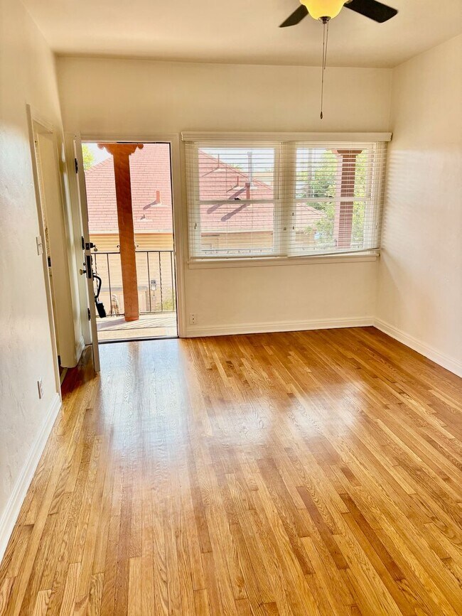Primary Photo - Rare 1 Bedroom in a Fantastic Location wit...